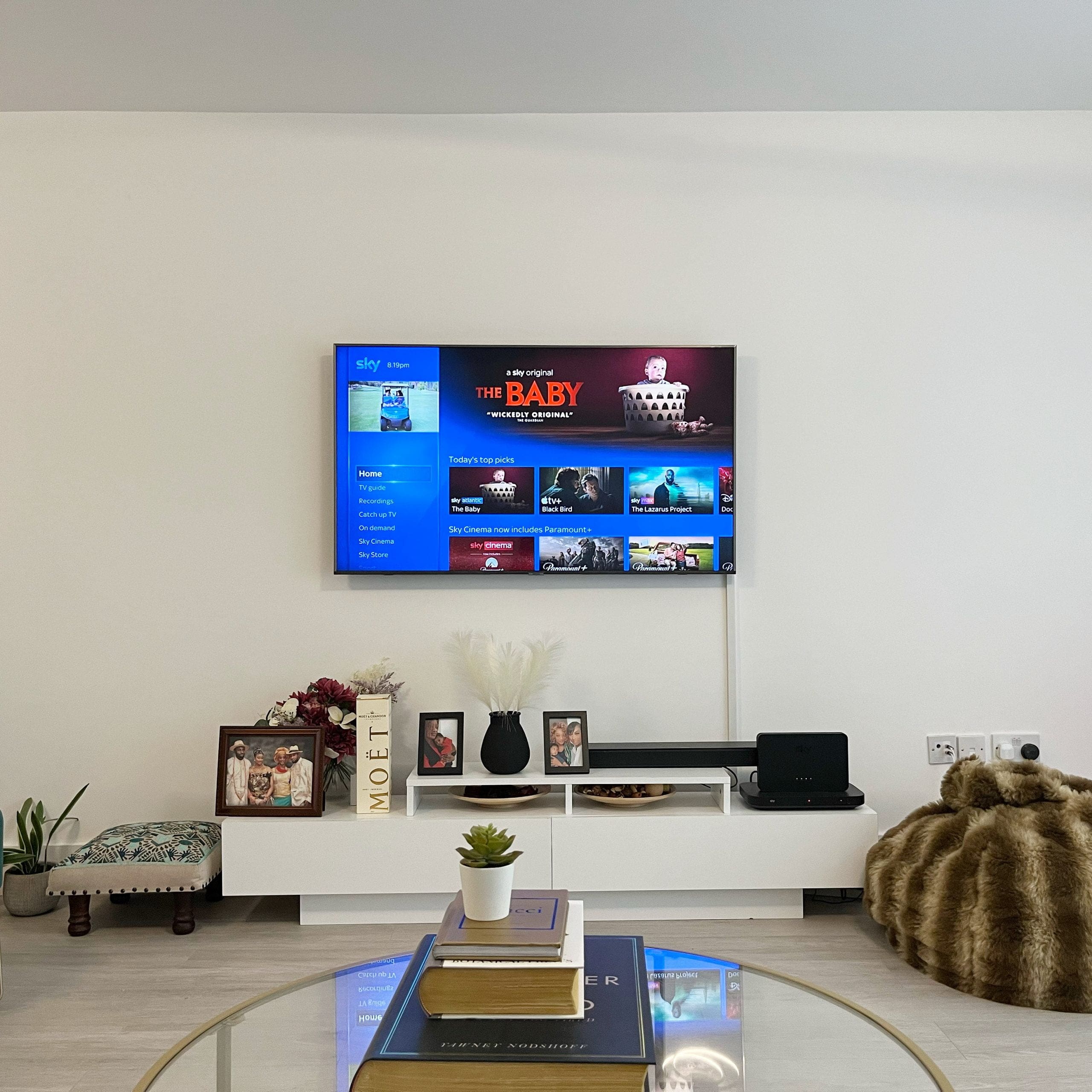 TV wall mounting service 