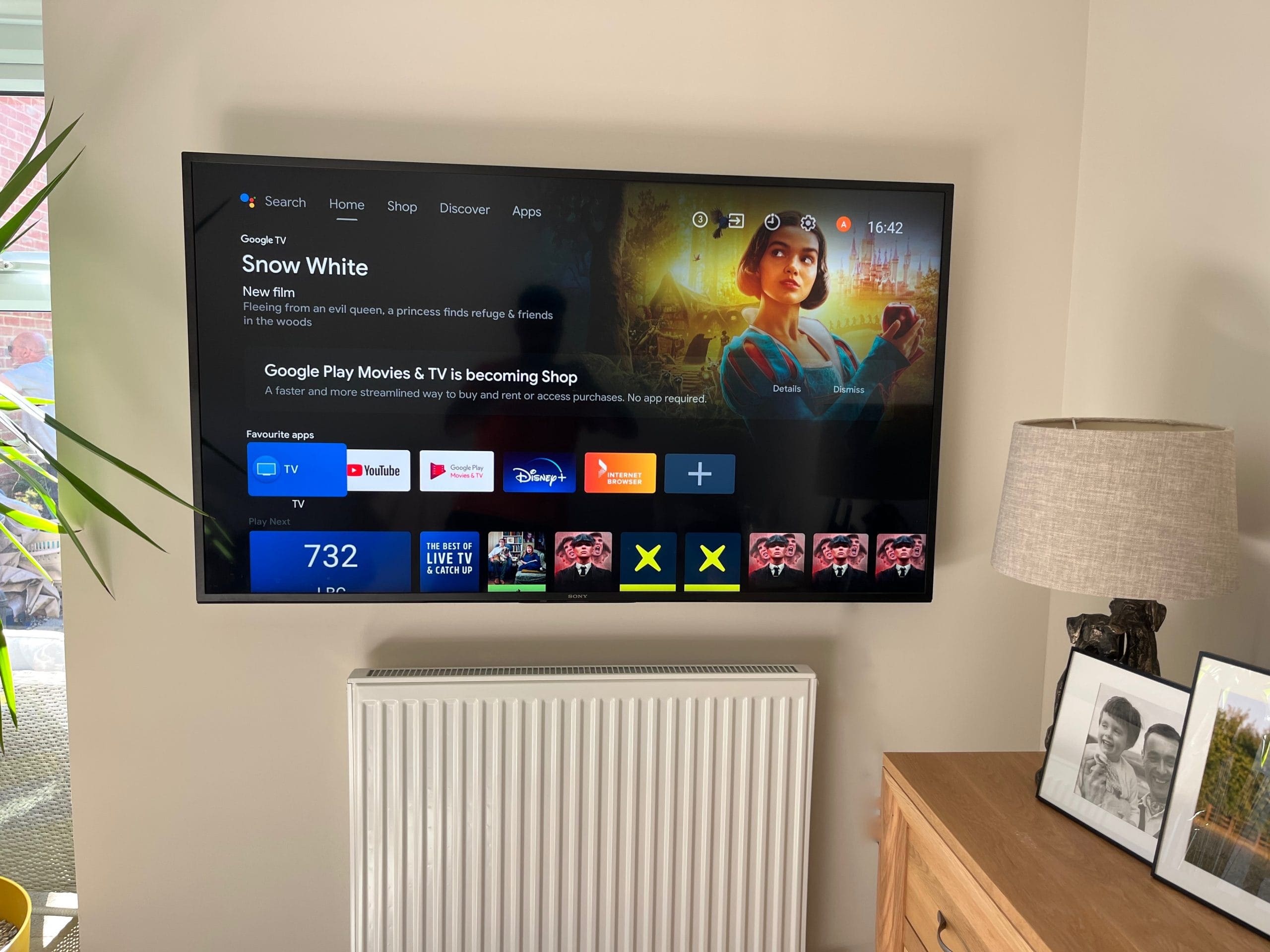 Same day TV wall mounting service in London, Kent, Essex, Hertfordshire, Surrey, Bedfordshire and Cambridge.